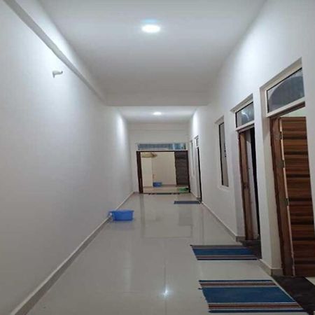 Geeta Dham Hotel Vrindavan Luaran gambar