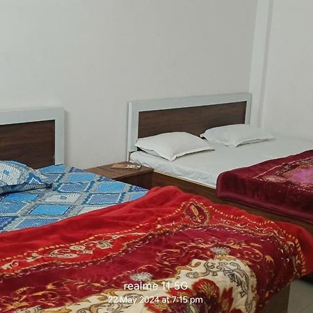 Geeta Dham Hotel Vrindavan Luaran gambar