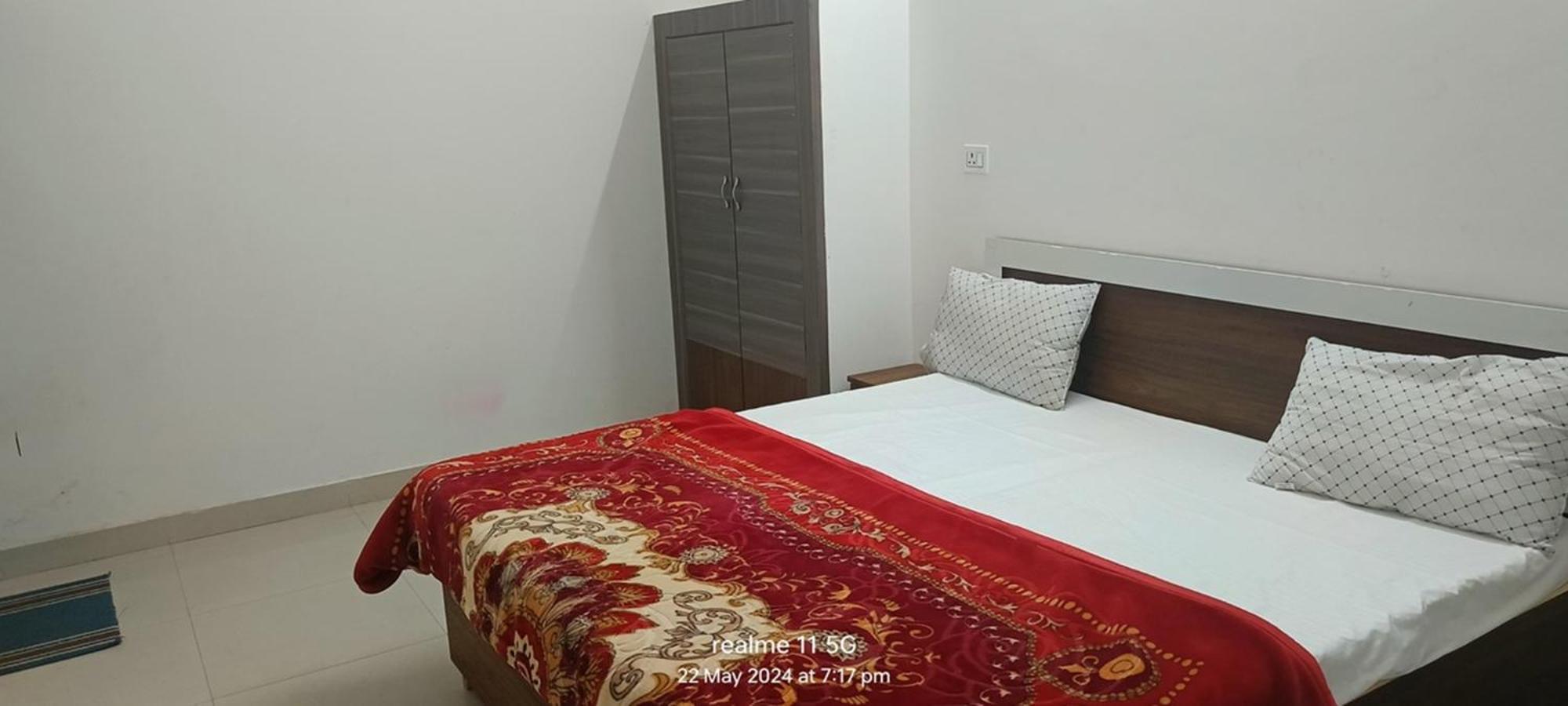 Geeta Dham Hotel Vrindavan Luaran gambar