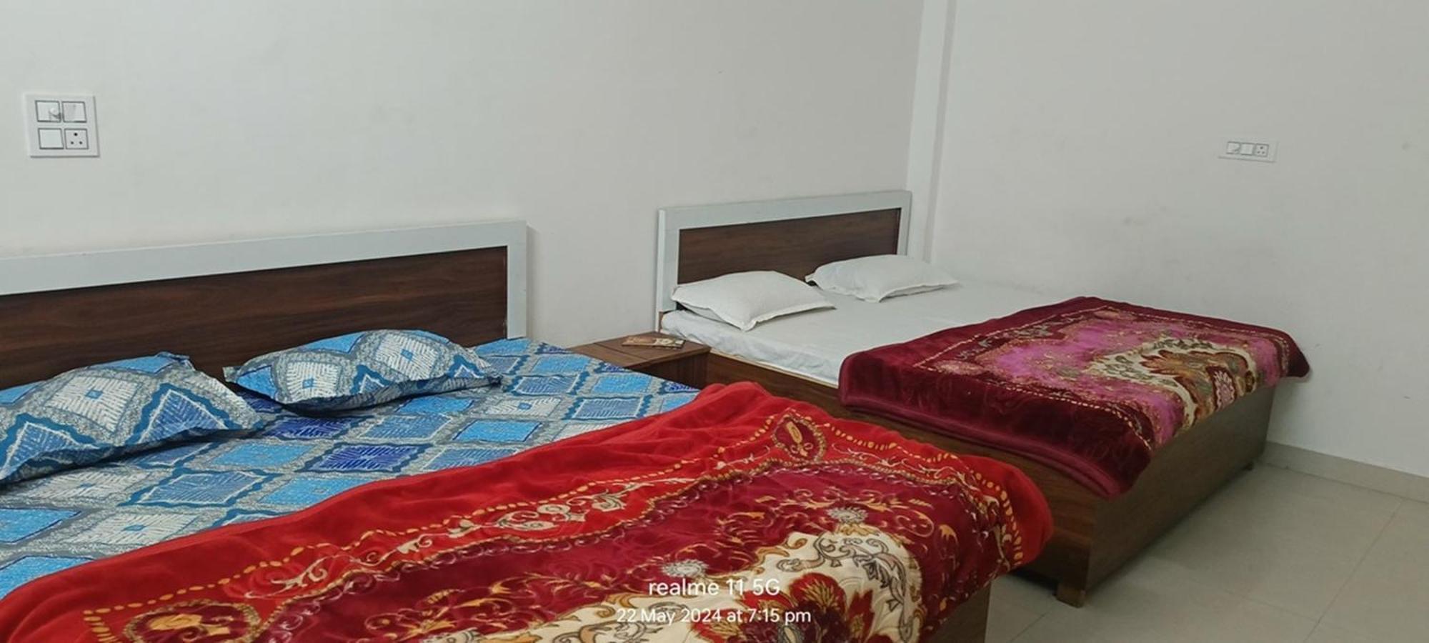 Geeta Dham Hotel Vrindavan Luaran gambar